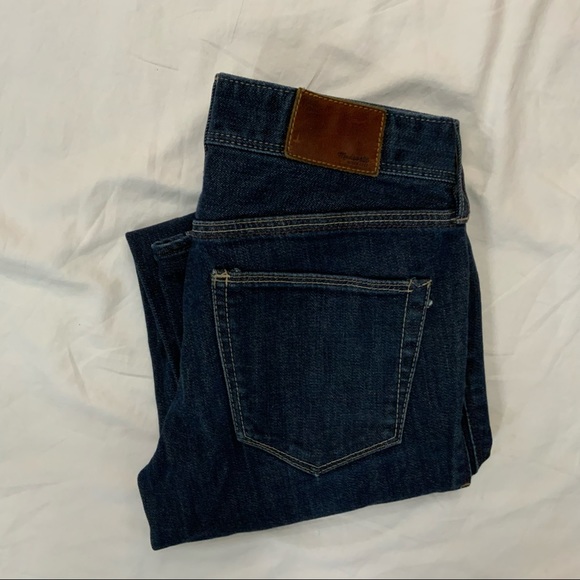 Madewell Rail Straight Jeans 
Dark Wash 24x34 
Made of 98% Cotton 2% Spandex - Picture 11 of 11